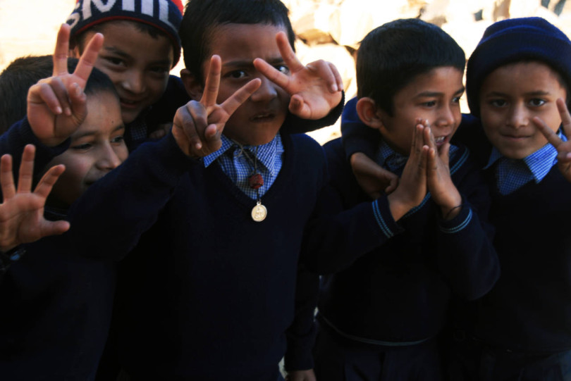 Школьники Непала