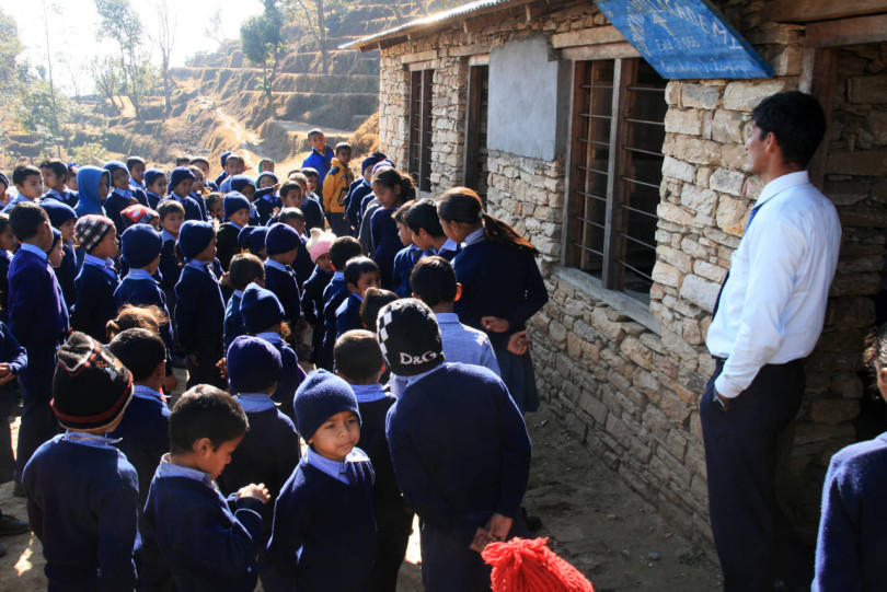 Утро в Непальской школе