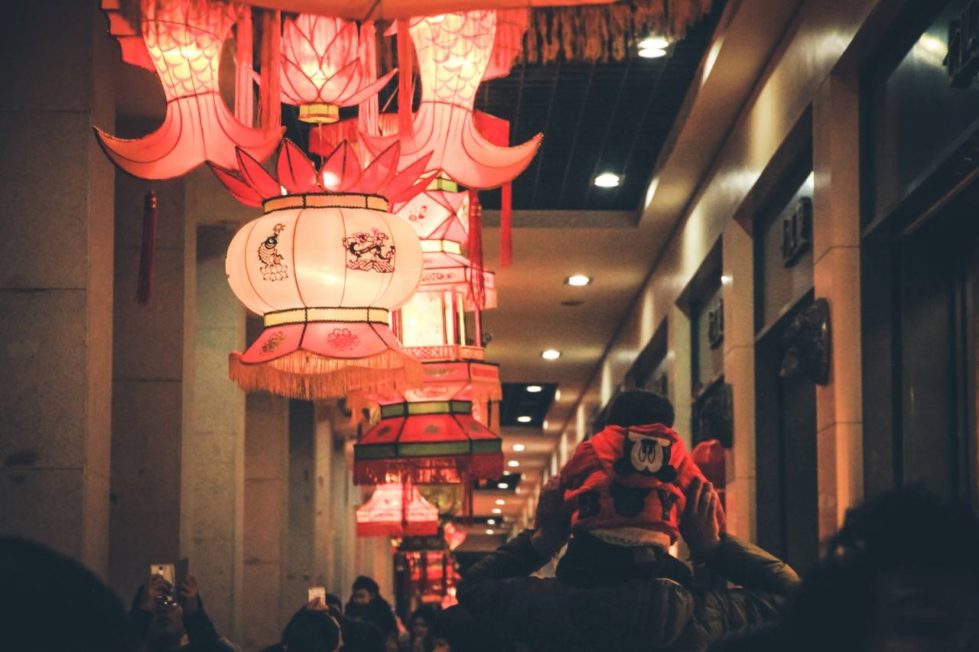 Улицы Цюаньчжоу на празднике фонарей